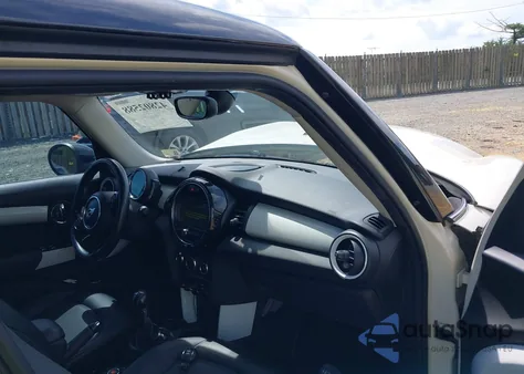 2018 Mini Hardtop Cooper z USA, uszkodzony, nr VIN WMWXU1C57J2F93040